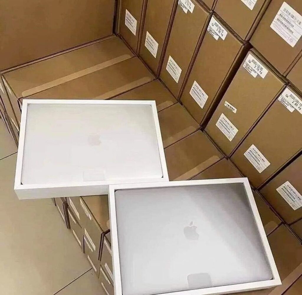 Wholesale Macbook Air Liquidation Pallets - Image 9