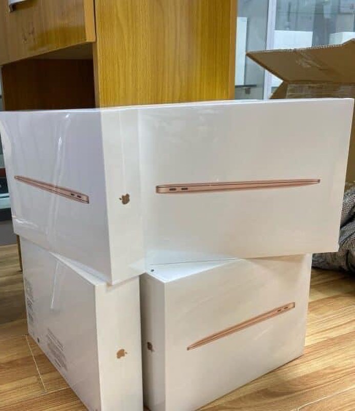 Wholesale Macbook Air Liquidation Pallets - Image 3