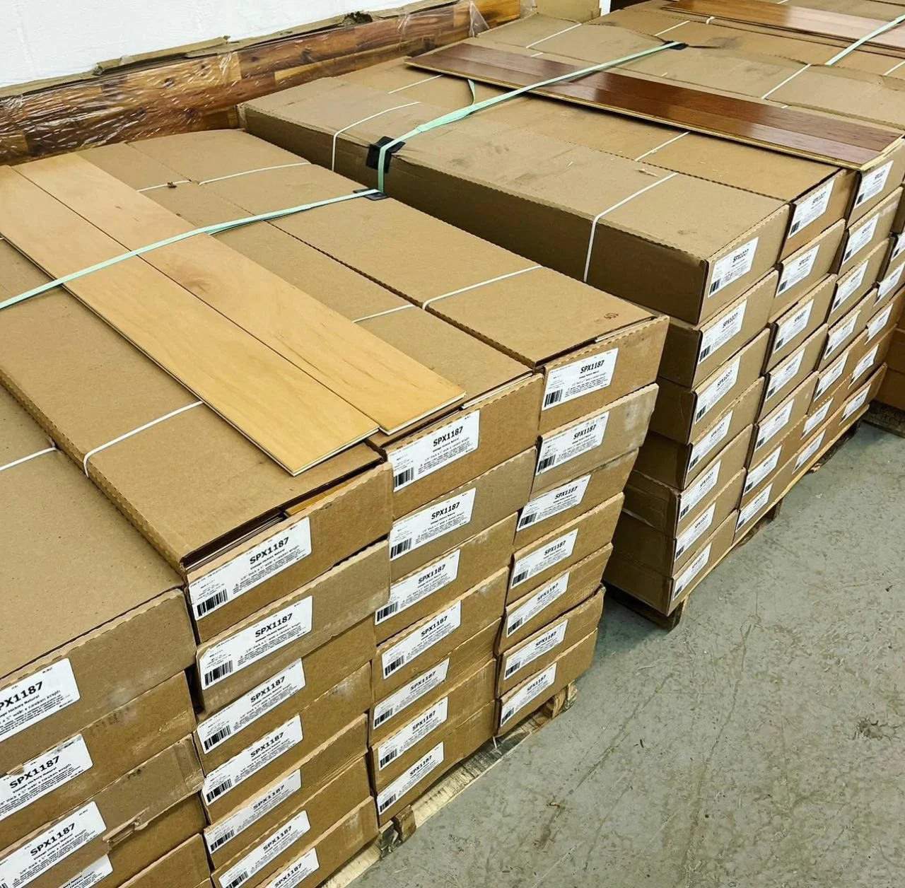 Pallet hardwood floor-HARDWOOD FLOORING PALLETS - Image 2