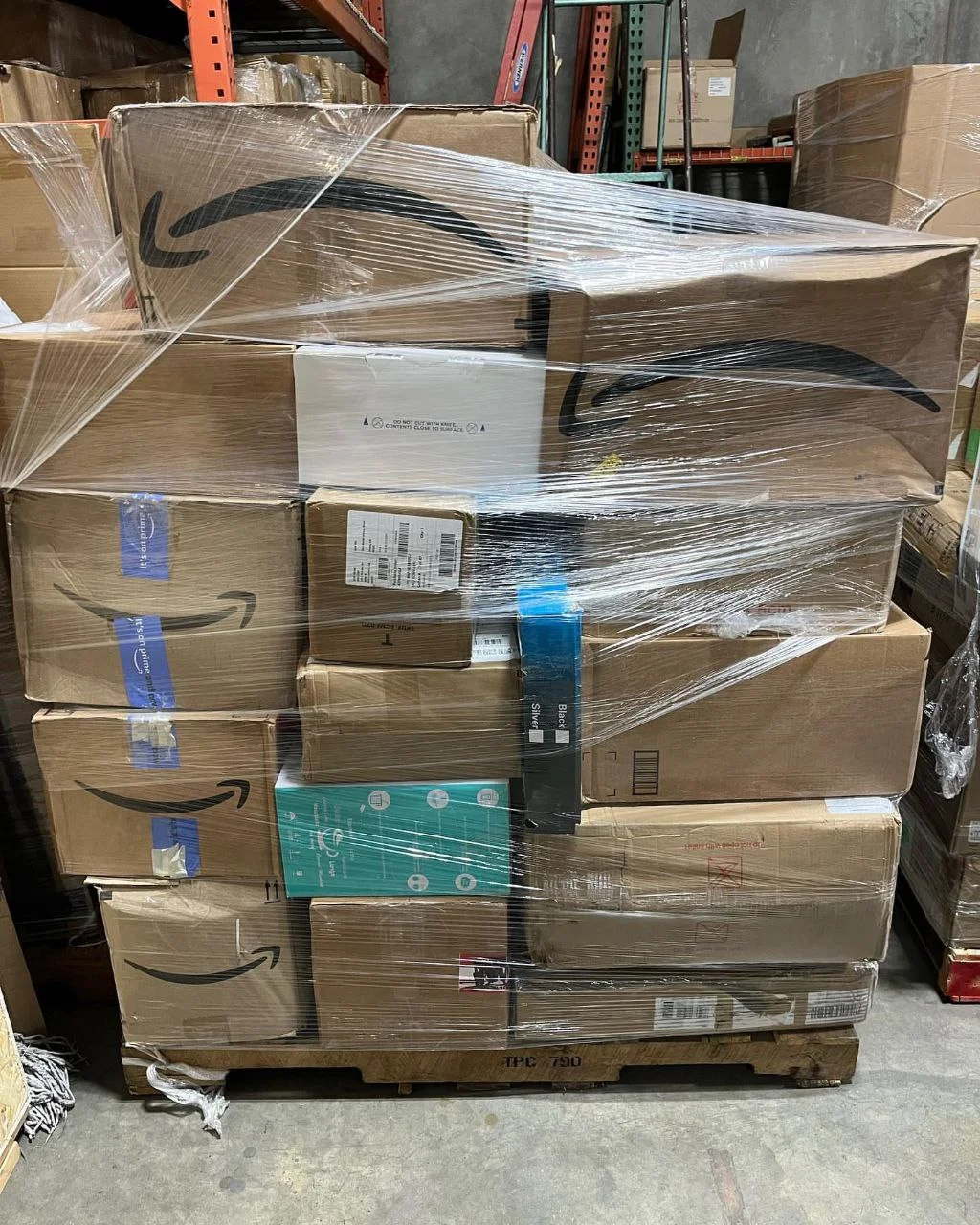 Amazon medium pallets-Warehouse Pallet Liquidators - Image 3